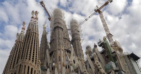 Putas sagrada família  De Sagrada Família is een van de belangrijkste must-sees bij een stedentrip naar Barcelona
